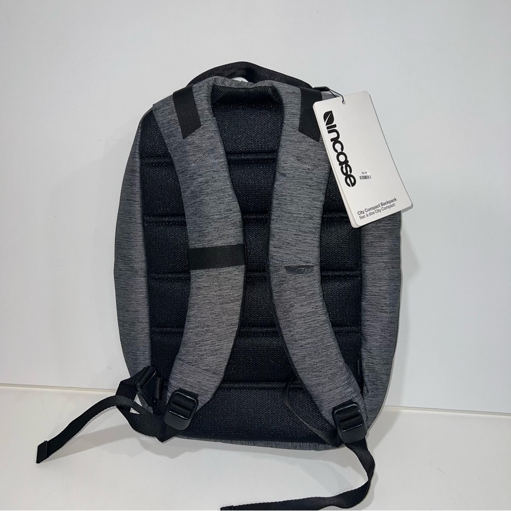 Incase City Compact Backpack for MacBook In Grey Color - New With Tag - Reemoly - Picture 9 of 14